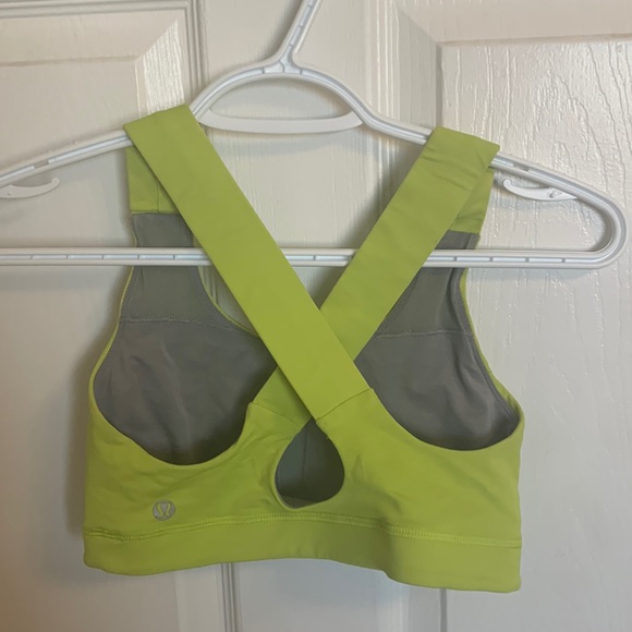 Lululemon Sports Bra - Picture 1 of 3
